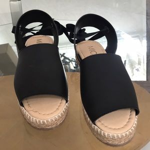 Black open toe espadrilles